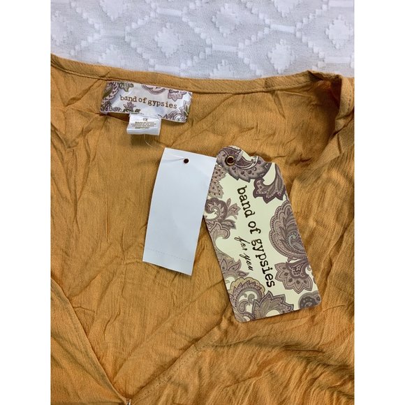 NWOT band of gypsies Yellow Long Sleeve tags removed for laundering Never worn - Picture 8 of 9